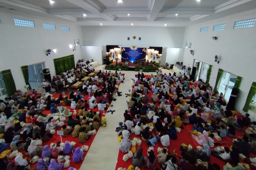 Santunan anak yatim.